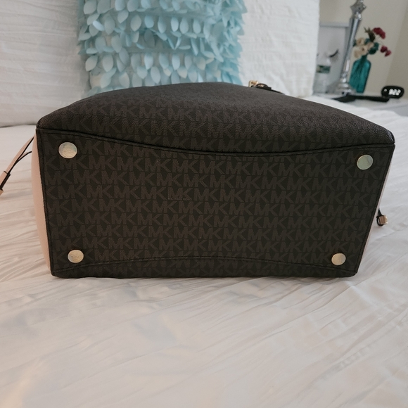 Michael kors tote handbag - Picture 3 of 6